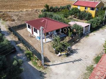 Bulut Yatırımdan 320 M² Arsa İçerisinde 80 M² 2+1 Müstakil Ev Ve Arsası