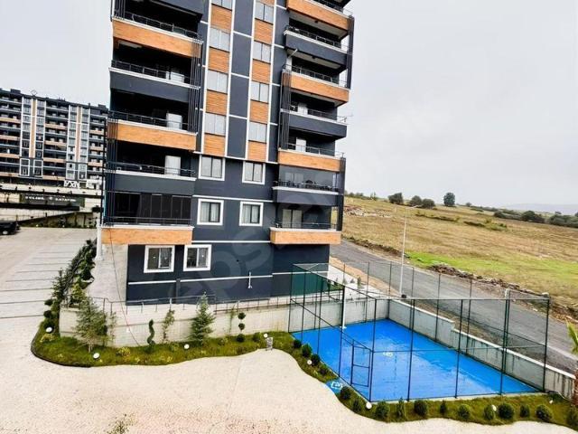BULUT EMLAK ATAKUM 3 HAVUZLU SİTEDE EŞYALI 1+1