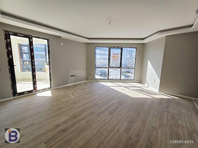 BULUT EMLAK  CAĞALOĞLUNA CEPHE 3+1 LÜKS DAİRE