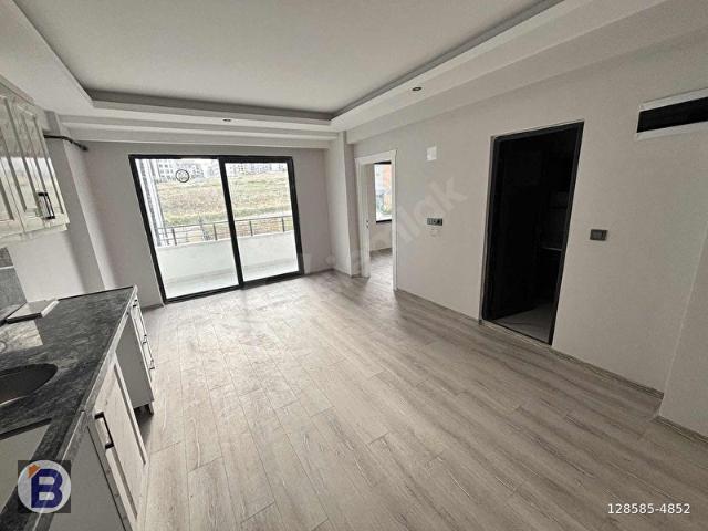 BULUT EMLAK  DEPOZİTOSUZ GENİŞ 1+1 KİRALIK DAİRE