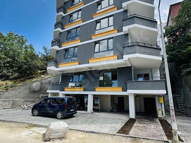 Bulut emlaktan  Esenevlerde Deniz manzaralı geniş 2+1 daire