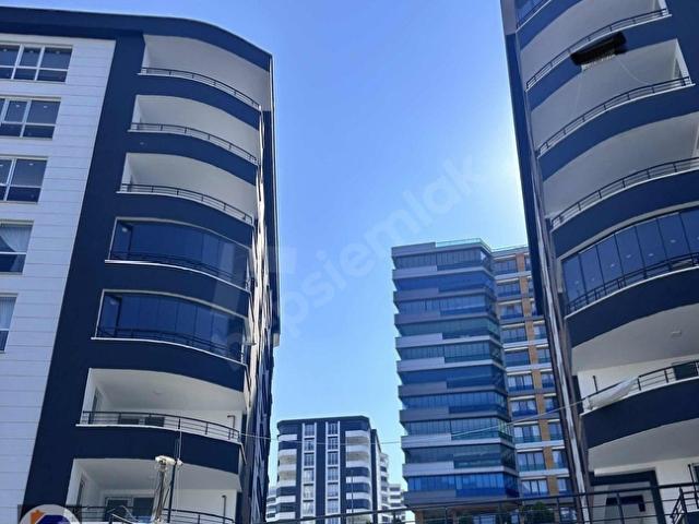 Bulut emlaktan Gökdelenlerle Site içinde manzaralı fırsat 3+1