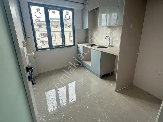 Bulvar Caddesine Yakın Satılık 2+1 Daire Yerden Isıtmalı