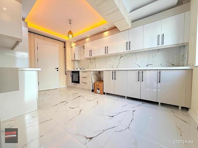 BULVAR GAYRİMENKULDEN 2+1 PARK CEPHELİ LÜX DAİRE