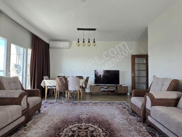 Bulvar İstanbul Göl Etabı Yüksek Kat Satılık 3+1 Eşyalı Daire