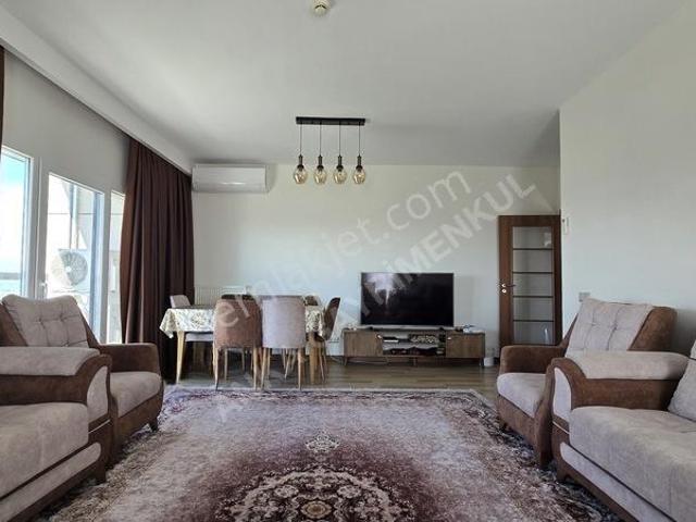 Bulvar İstanbul Göl Etabı Yüksek Kat Satılık 3+1 Eşyalı Daire