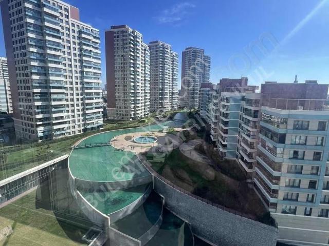 Bulvar İstanbul Göl Etap Peyzaj Tadilatlı 4+1 Satılık Daire