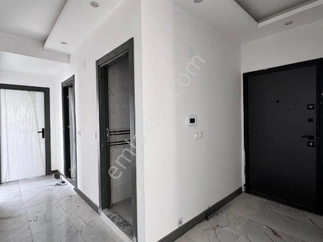 Bulvar Üzeri!3+1*geniş Oturum*balkonlu*doğal Gazlı Daire