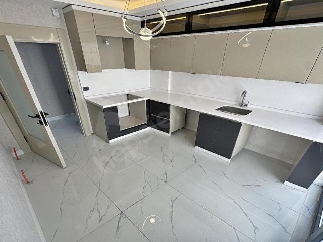 BULVAR ÜZERİNDE 125 M 3+1 2.KAT İSKANLI ASANSÖRLÜ