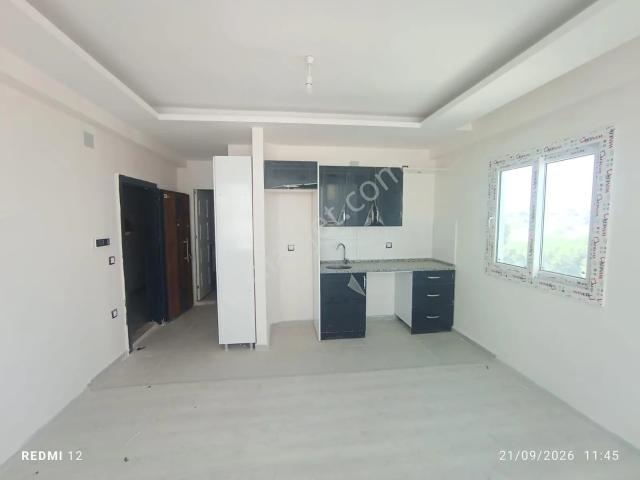 Bulvar Üzerinde Geniş Oturumlu 1+1 Dairemiz Eşyasız Kiralıktır