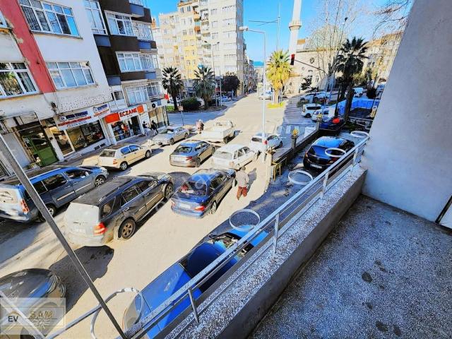 Bulvara Cephe Rasathane'de 3+1 1. Kat Asansörlü