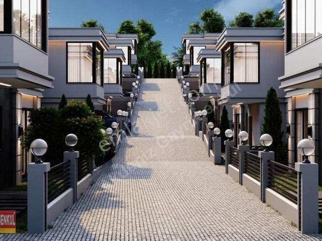 Bulvar'a Yakın Site İçi Yerden Isıtmalı Sıfır Lüks Villa