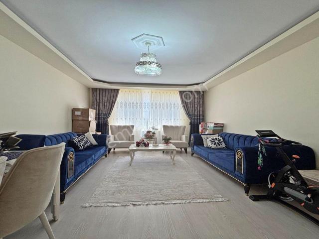 Bulvar'dan Orta Katta Yapılı Geniş Masrafsız Kiralık 3+1 Daire!
