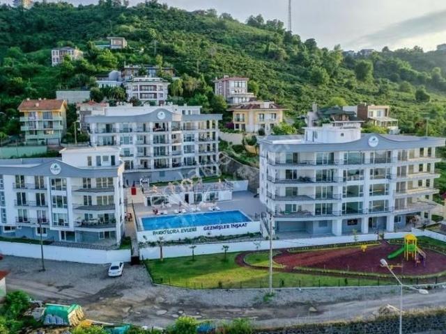 Bulancak Parkflora Evleri'nde Satılık 5+1 Bahçe Katı Lüks Daire