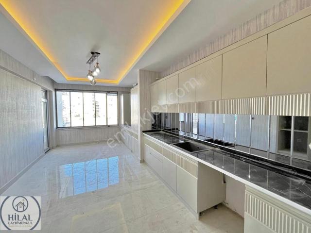 Bülbülzade De Hakim Tepe Konumda Lüks 2,5+1 Daire