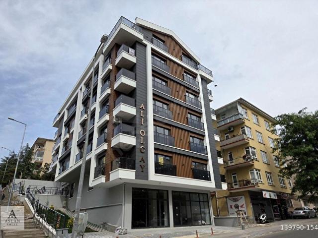 BÜLBÜL DERESİ CD. İNCİ PARK'TA 3+1 110M ARA KATTA OTURUMA HAZIR