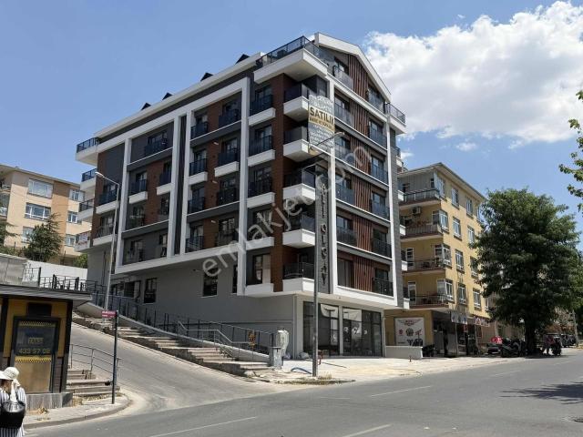 Bülbülderesi Üzeri Sıfır 2+1 Kapalı Mutfaklı Lux Yapılı Satılık