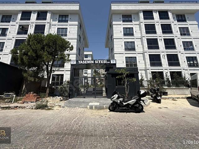 BULDUK GAYRİMENKULDEN HAVUZLU SİTE İÇERİSİNDE SIFIR ARAKAT DAİRE