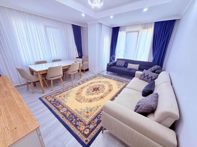 Bülent Yılmazdan Satılık Lüks 95 M2 Asansörlü Arakat Daire