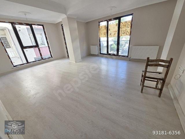 BULGURLU METROYA VE LİBADİYE YE YAKIN SIFIR 2+1 ARA KAT DAİRE