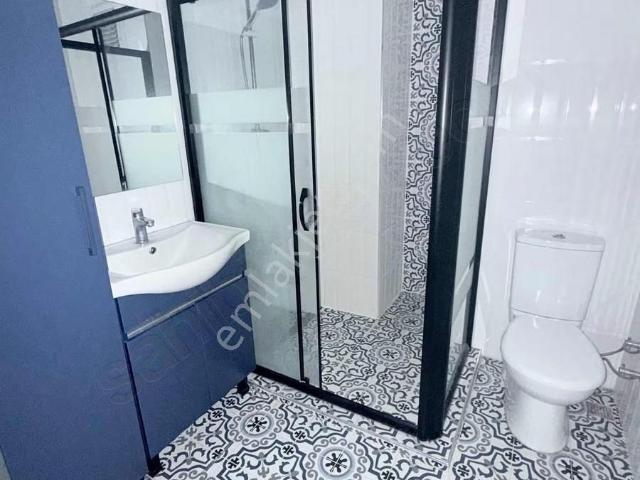 Bulgurlu Metroya Yakın 3+1 120 M2 İskanlı Arakat Daire