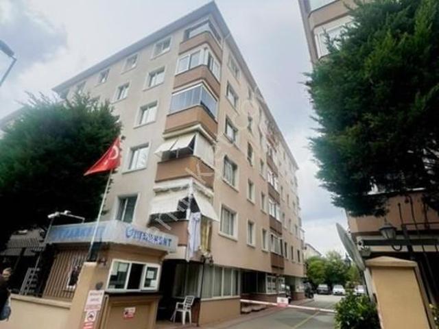 Bulgurlu'da Ana Cadde Üzeri, Uygarkent Sitesi'nde 3+1 Daire