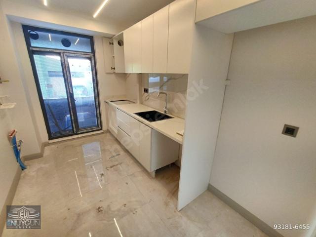 BULGURLUDA KATTA TEK SIFIR DAİRE AYRI MUTFAKLI 2+1