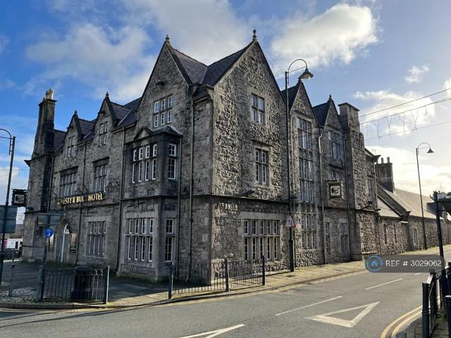 Bulkeley Square, Llangefni, LL77 1 bed in a house share to rent £395 pcm £91 pw