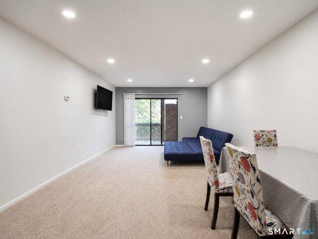 Bull Hill Ln Apt S, West Haven, Condo For Sale