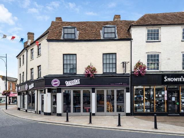 Bull Lane, High Wycombe HP11, 5 bed flat to rent, £650 pcm | PrimeLocation