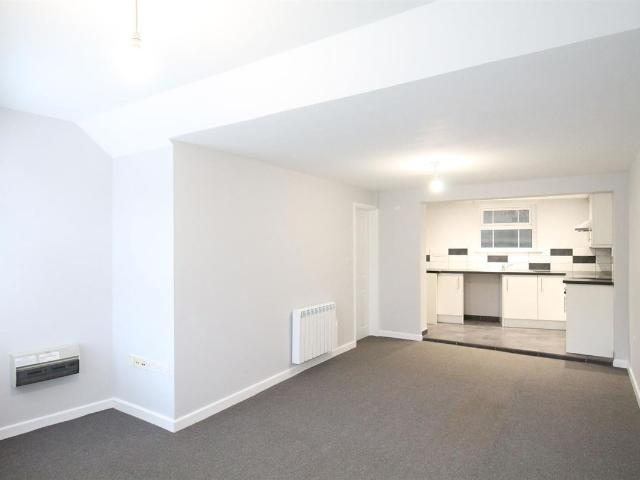 Bull Ring, Shepshed LE12, 1 bed flat to rent, £675 pcm | PrimeLocation