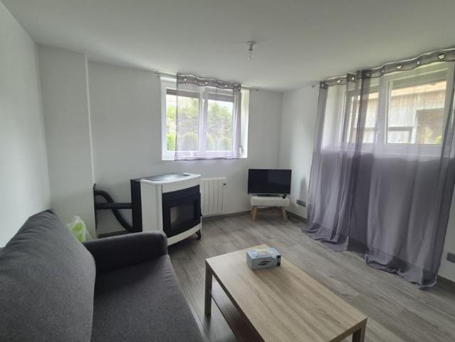 BULLE APPARTEMENT REZ DE JARDIN T2 MEUBLE
