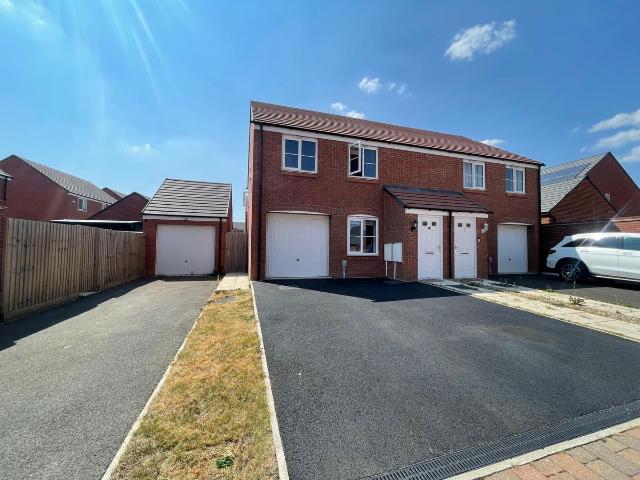 Buller Close, Kettering NN15, 3 bed property to rent, £1,400 pcm | PrimeLocation