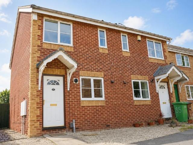 Bullfinch Road, Nottingham, NG6 2 bed semi detached house to rent £1,050 pcm £242 pw