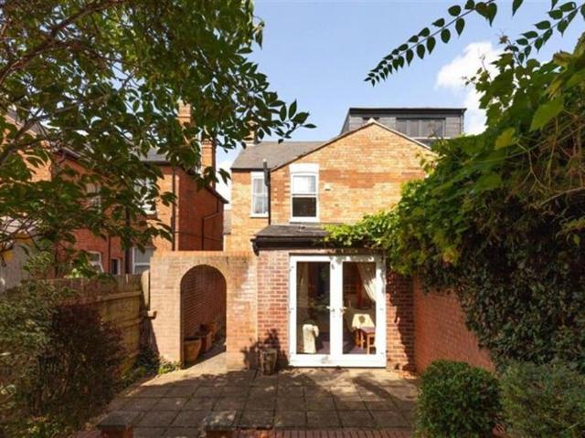 Bullingdon Road, Oxford, OX4 4 bed semi detached house to rent £3,150 pcm £727 pw
