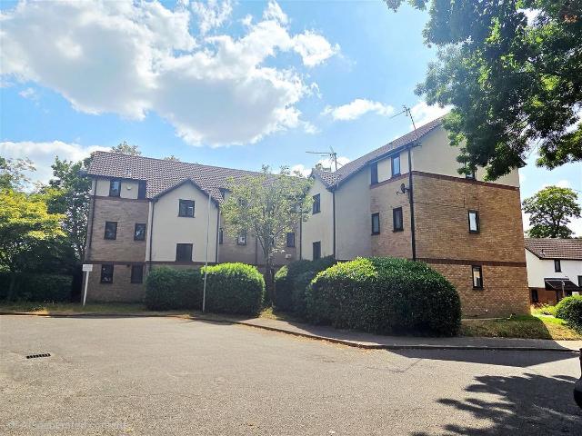 Bullrush Grove, Uxbridge, Middlesex UB8, Studio to rent, £900 pcm | PrimeLocation
