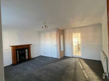 Burton Close, Oadby LE2, 3 bed semi detached house to rent, £1,200 pcm | PrimeLocation