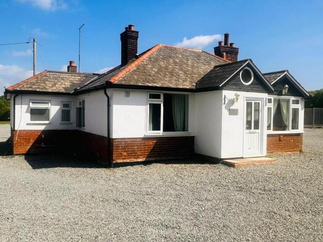 Burton End CM24 1 bed in a house share to rent £650 pcm £150 pw