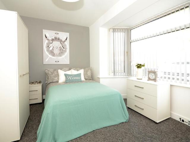 Burton Stone Lane, York YO30 1 bed in a house share to rent £850 pcm £196 pw