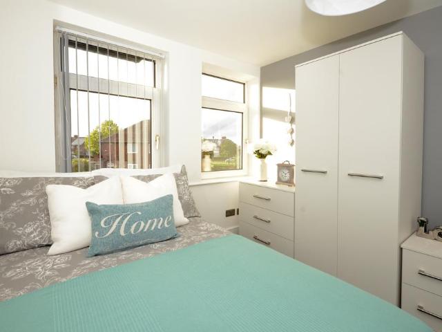 Burton Stone Lane, York YO30 1 bed in a house share to rent £850 pcm £196 pw