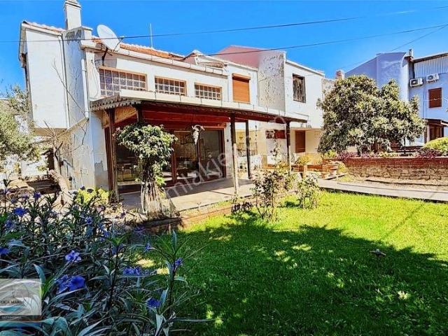 Burunucunda 4+1 Denize 80 Metre Mesafe Müstakil Parsel Villa