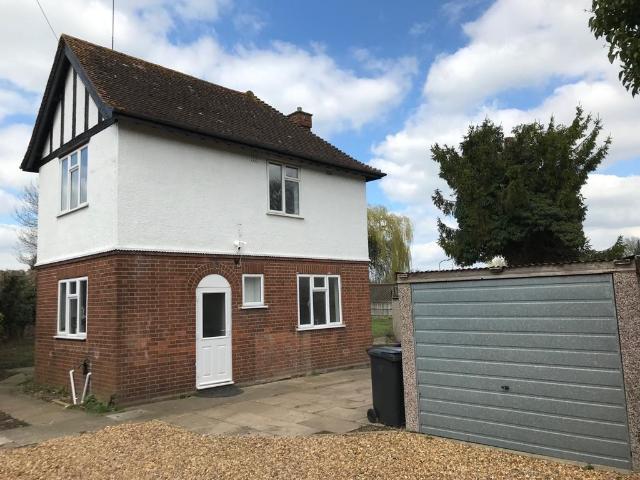 Bury Mead Road, Hitchin, SG5 3 bed house to rent £1,700 pcm £392 pw