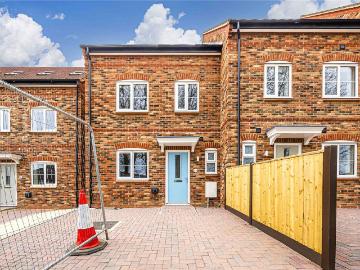 Bury Road, Hemel Hempstead, Hertfordshire HP1, 4 bed semi detached house to rent, £2,200 pcm | PrimeLocation
