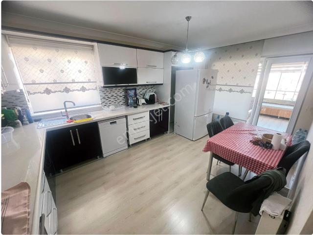 Burç Mahallesi Seval Ve Piri Cadde Arası Yapılı Manzaralı 4+1 Daire