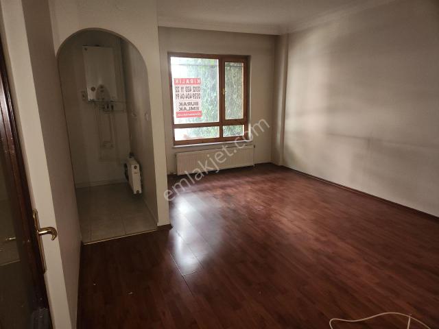 Burak Emlak'dan Kiralık Daire Kurtuluş Cevher Sk. 2+1 Yapılı Balkonlu