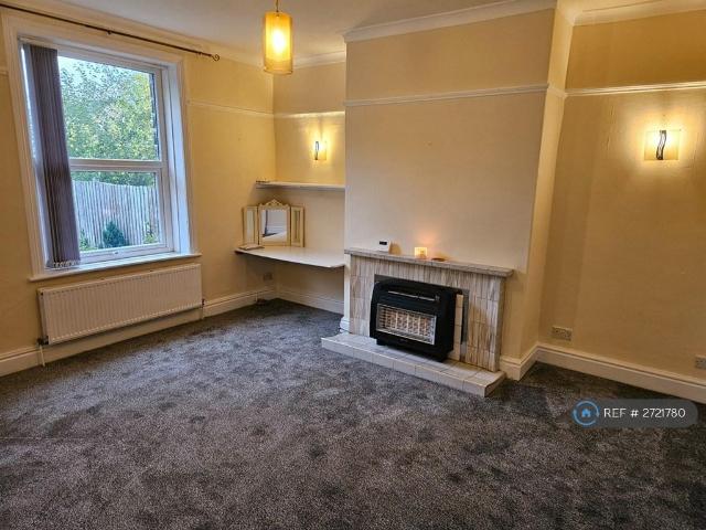 Burbeary Road, Huddersfield, HD1 2 bed terraced house to rent £650 pcm £150 pw