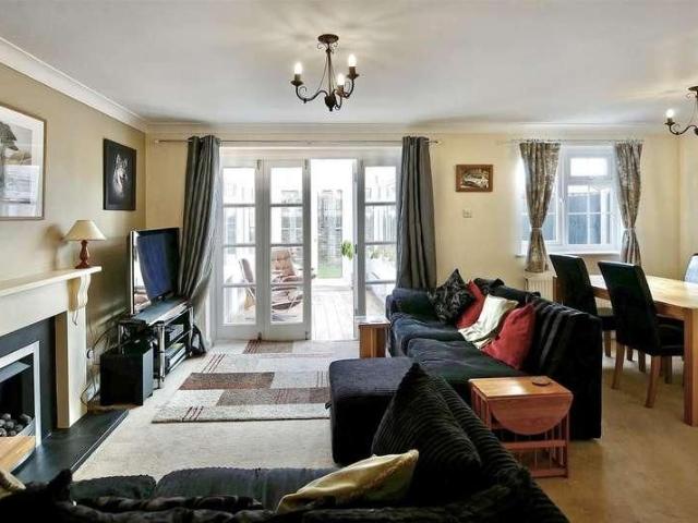 Burch Grove, Walberton, BN18