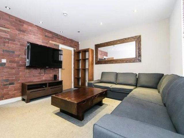 Burchett Grove 6 bed house share to rent £3,378 pcm £780 pw