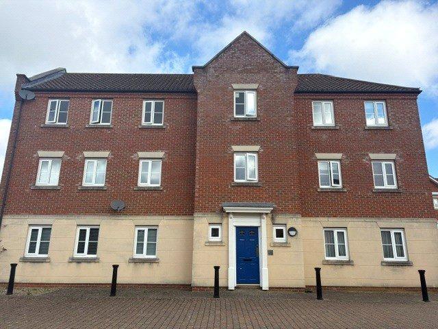 Burdock Close, Wymondham, Norfolk, NR18 1 bed apartment to rent £875 pcm £202 pw