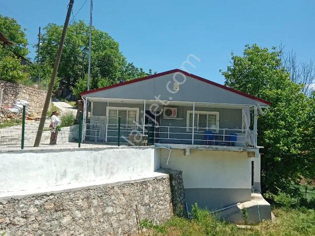 Burdur Gölhisar Yeşildere’de 480m² Müstakil Arsada 2+1 Eşyalı Yayla Evi Satılık